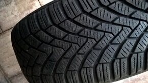 4 ks ZIMNÉ 195/55 R15 85H CONTINENTAL cca 5-6mm LEN 25-€/kus - 4