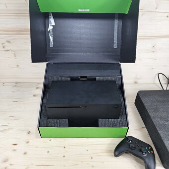 Xbox Series X - 4