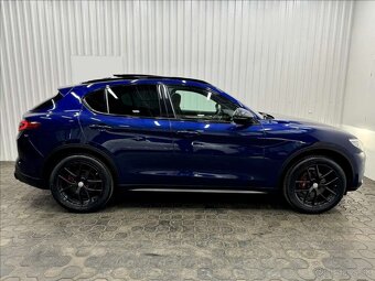 Alfa Romeo Stelvio Veloce 280 Q4 Pano R20 benzin - 4