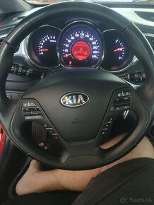 Kia Ceed - 4