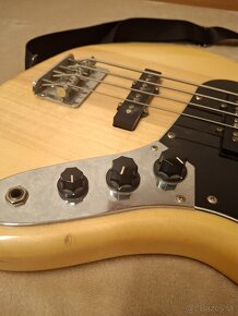 Basgitara Fender - 4