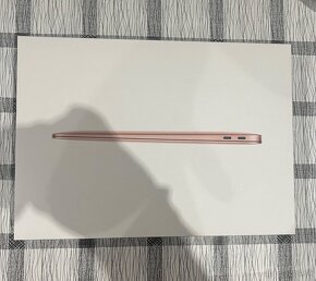 MacBook Air 13 M1 gold - 4