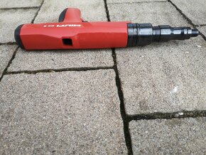 Hilti DX 2 Prachom pohanany vsadzovaci prístroj Cena 199€ - 4