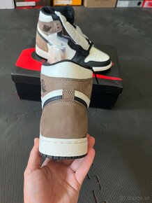 Nike Air Jordan 1 Dark Mocha - 4