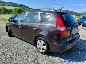 HYUNDAI i30 CW 1.6 CRDi možná výmena - 4