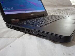 Dell E5440. Intel i5. 6 GB. 500 GB. 14"HD. Baterka velmi dob - 4