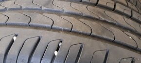 Predám 4ks pekné letné 205/55r17-91V Pirelli - 4