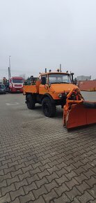 Mercedes unimog - 4