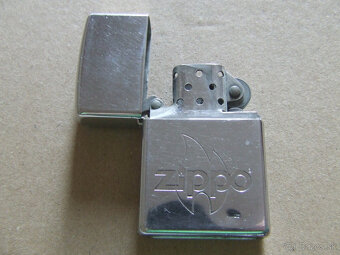 Benzínový zapalovač ZIPPO - 4