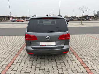 Volkswagen Touran 1.6 TDi 77kw digi klima navigace - 4