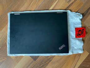 Lenovo ThinkPad x390 YOGA s puknutým displejom - 4