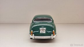 1:18 JAGUAR MARK II - 4