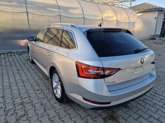 Škoda Superb 2,0 TDI - 4