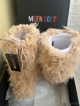 Moon boot - 4