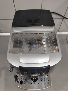 Delonghi magnifica S - 4