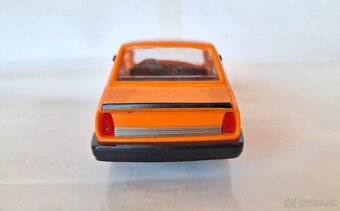 KDN škoda 120L (1:20) oranžová - 4