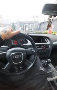 Predám Audi A4 B8 2.0 TDI - 4