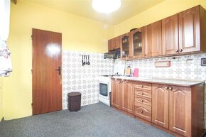 NA PREDAJ veľkometrážny 3 izbový byt 82 m2 v centre... - 4