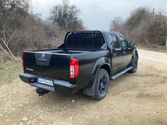 NISSAN NAVARA 2.5 dCi Double Cab 4x4 - 4