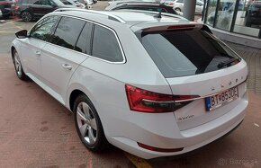 Škoda Superb Combi 2.0 TSI 140kW DSG Style - 4