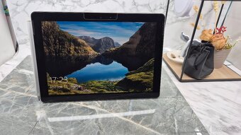 Microsoft surface go - 4