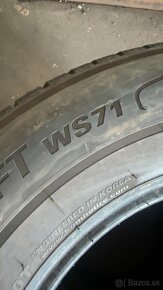 Kumho WinterCraft WS71 215/70 R16 - 4