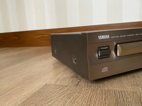 CD player Yamaha CDX 593 - 4