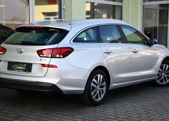 Hyundai i30 1.6CRDi 85kW STYLE ČR 85 kw - 4