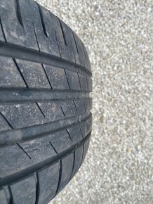 Pneu 215/55 r17 - 4