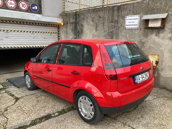 Ford Fiesta 1.3i 2004 - 4