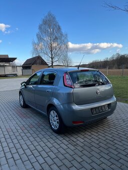 Fiat Punto 1.3 JTD  70kW r.v 2013, 189048km Bez korozie - 4