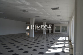 PRENÁJOM-Obchodný priestor v centre mesta Humenné-420m2 - 4