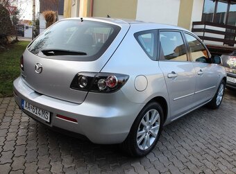 • MAZDA 3 1.6i, 77 kW, benzín, FACELIFT, r.v. 2006 • - 4