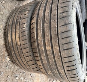 275/35 R19 Michelin Pilot Sport 4 - 4