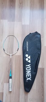 Predám Raketu na badminton Yonex - 4