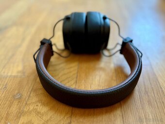 Predám Marshall Major IV Bluetooth Brown - 4