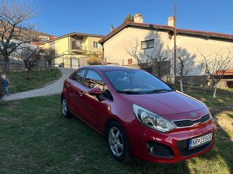 Predam auto Kia Rio II crdi 1,4 - 4