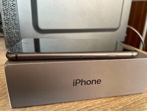 Apple iPhone 8 64 GB Space Gray - 4