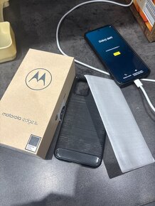 Motorola edge 30 neo - 4