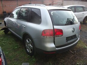 VOLKSWAGEN TOUAREG 2,5TDI 128KW 2007 - 4