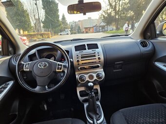 Toyota Urban Cruiser 1.4 I D-4D AWD Sol. - 4