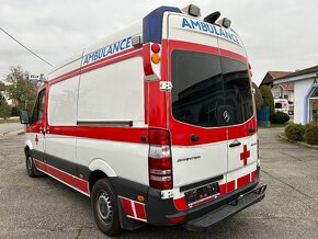 Mercedes-Benz Sprinter 3.0 CDI Sanitné vozidlo - automat - 4