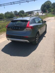 Volvo V40 Cross Country - 4