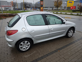 Peugeot 206 1.4i 2009 REZERVOVANE - 4