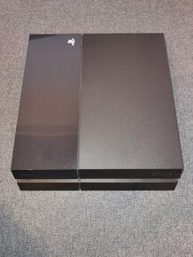 Na predaj: PlayStation 4 (PS4) s kompletnou výbavou✅ - 4