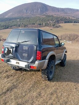 Predám Nissan patrol y61 - 4