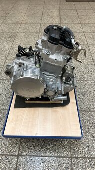 Motor na yamaha 450R - 4