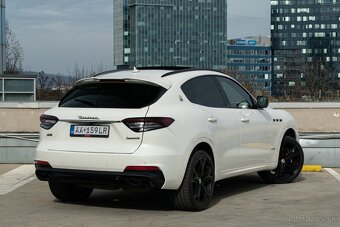 Maserati Levante SQ4 - 4