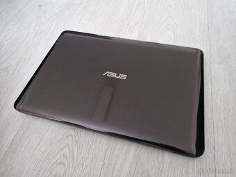 ASUS VivoBook X556u 15,6" i5,GeForce,8gbram - 4