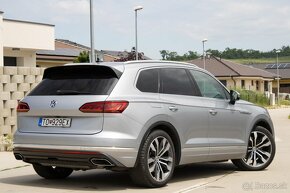 Volkswagen Touareg 3.0 V6 TSI Elegance 4Motion Tiptronic - 4